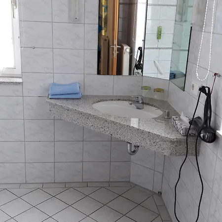 ゲストハウス ラントガストホフ ツア ポスト Heiligenborn